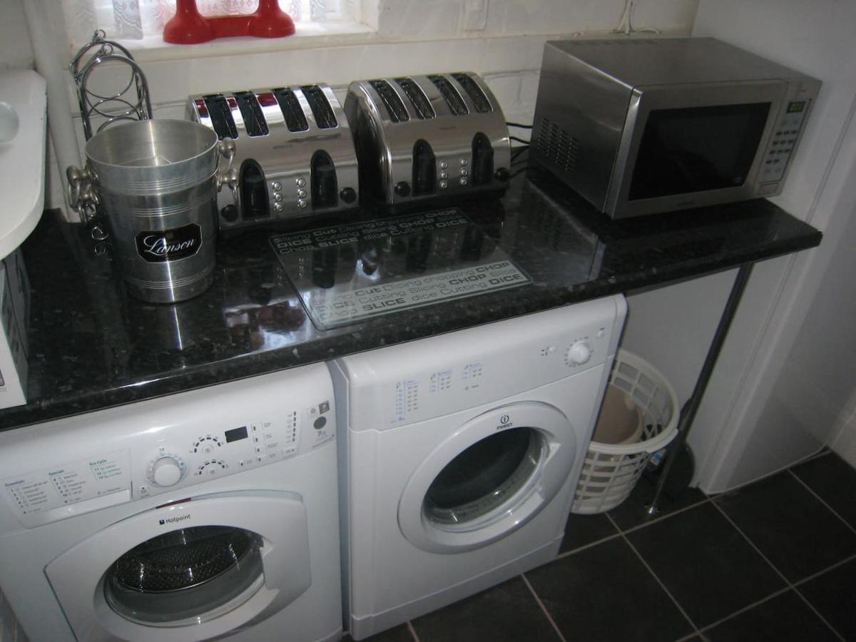 Arden Hill Farmhouse - Hot Tub, Snooker Table, Sleeps 16 Stratford-upon-Avon Kültér fotó