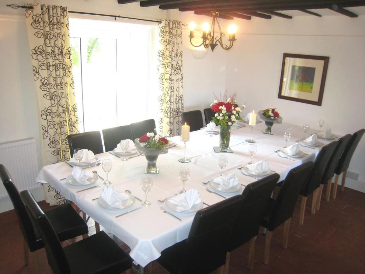 Arden Hill Farmhouse - Hot Tub, Snooker Table, Sleeps 16 Stratford-upon-Avon Kültér fotó